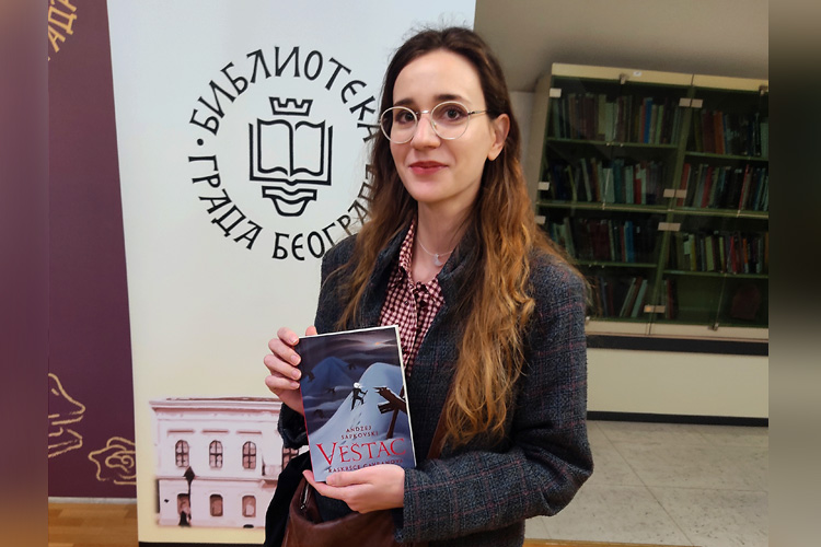 Uručivanje nagrade pobednici literarnog konkursa za koricu RASKRŠĆE GAVRANOVA